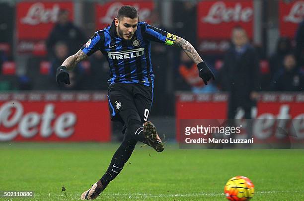 Mauro Emanuel Icardi of FC Internazionale Milano scores his goal during the Serie A match between FC Internazionale Milano and SS Lazio at Stadio...