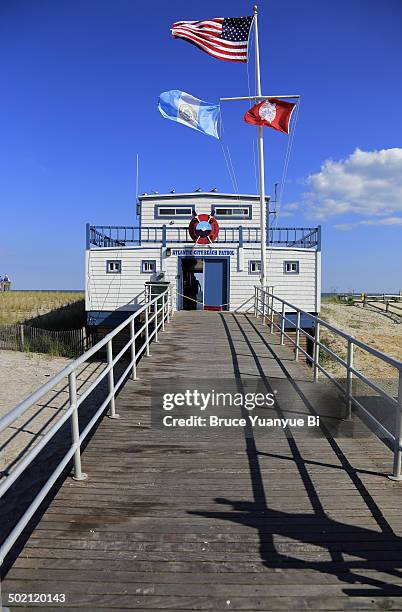 lifeguard station in oceanfront - atlantic city fotografías e imágenes de stock