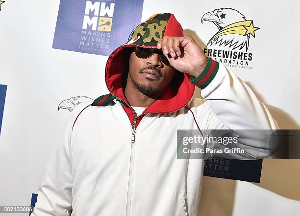 Kfuture Rapper Coat 2,637 Aid (Rapper) Stock Photos, High-Res Pictures, and Images - Getty ...