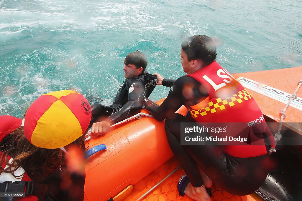 Surf Lifesavers Patrol One Of Australia's Most Treacherous Beaches