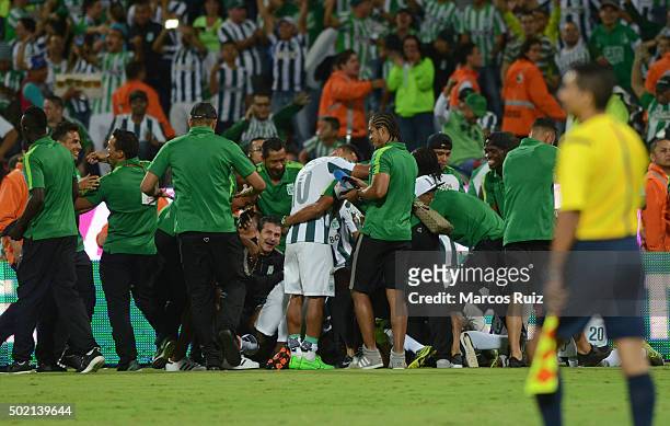 Players of Nacional celebrate after winning a second leg final match between Atletico Nacional and Atletico Junior as part of Liga Aguila II 2015 at...