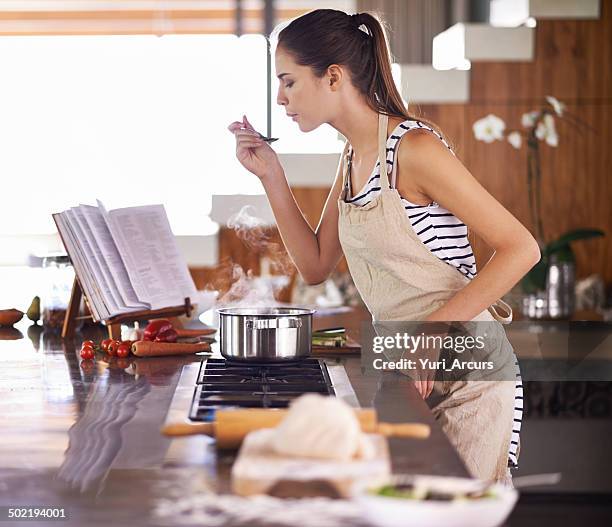 comida saudável não significa que bland - cookbook - fotografias e filmes do acervo