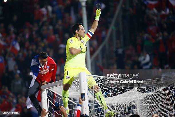Claudio Bravo of Chile celebrates after winning the 2015 Copa America Chile Final match between Chile and Argentina at Nacional Stadium on July 04,...