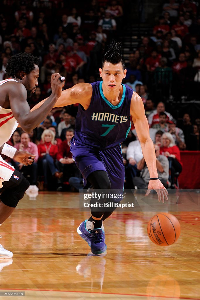 Hornets Rockets 2002 Jeremy Lin of the Charlotte Hornets handles the ball against the ...