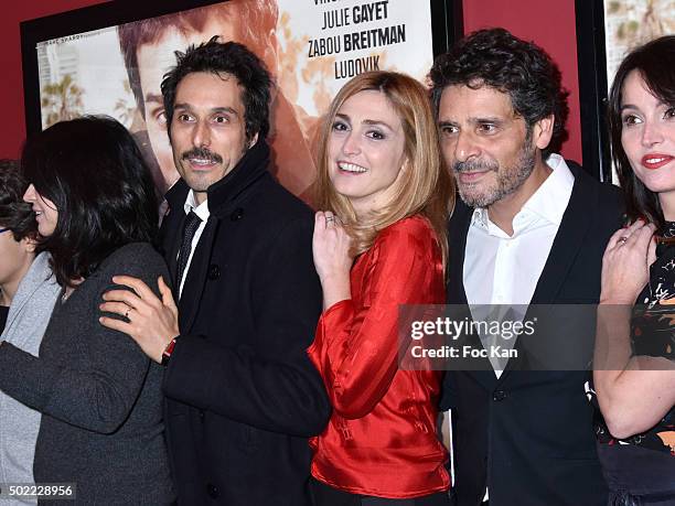 Actors Zabou Breitman, Vincent Elbaz, Julie Gayet, Pascal Elbe and Anne Charrier attend 'Je Compte Sur Vous' Premiere at Publicis Cinema on December...