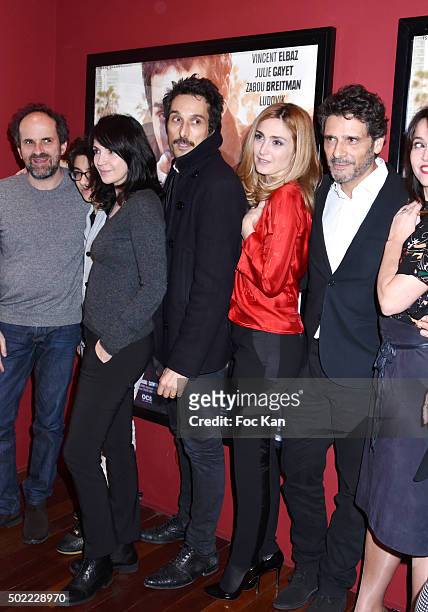 Actors Lionel Abelanski, Leo Elbe, Zabou Breitman, Vincent Elbaz, Julie Gayet, Pascal Elbe attend 'Je Compte Sur Vous' Premiere at Publicis Cinema on...