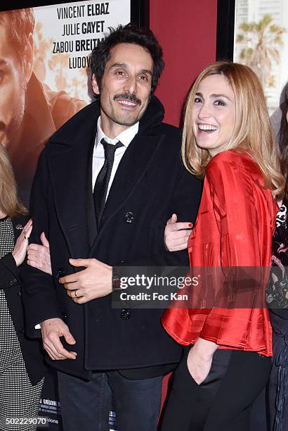 Actors Vincent Elbaz and Julie Gayet attend 'Je Compte Sur Vous' Premiere at Publicis Cinema on December 21, 2015 in Paris, France.