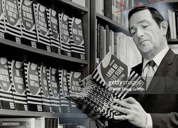 Colls Notes 30 Coles Notes Stock Photos, High-Res Pictures, and Images - Getty Images
