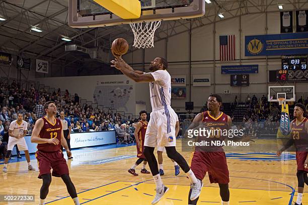 Elliot Williams of the Santa Cruz Warriors shoots the ball against the Canton Charge during an NBA D-League game on December 15, 2015 at the Kaiser...