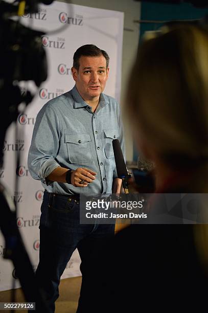 Republican presidential candidate Sen. Ted Cruz speaks to the media during his Country Christmas Tour at Rocketown on December 22, 2015 in Nashville,...
