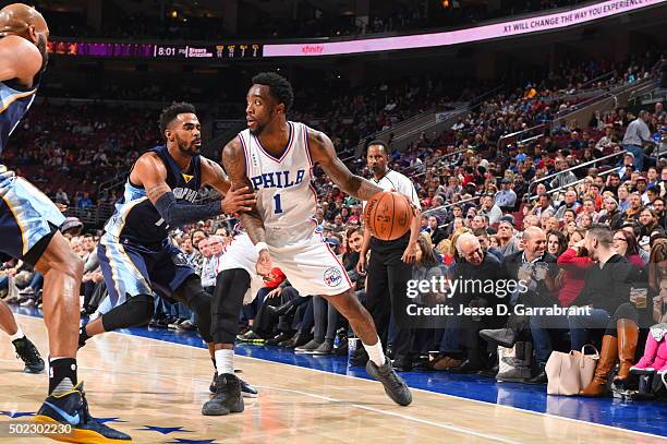 Tony Wroten of the Philadelphia 76ers dribbles the ball against the Memphis Grizzlies at Wells Fargo Center on December 22, 2015 in Philadelphia,...