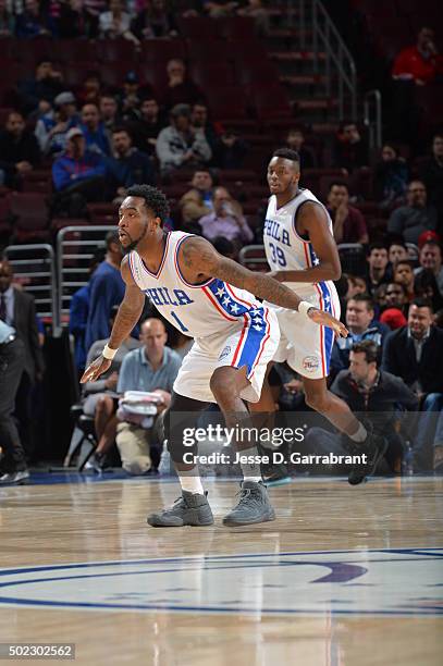 Tony Wroten of the Philadelphia 76ers plays tight defense against the Memphis Grizzlies at Wells Fargo Center on December 22, 2015 in Philadelphia,...