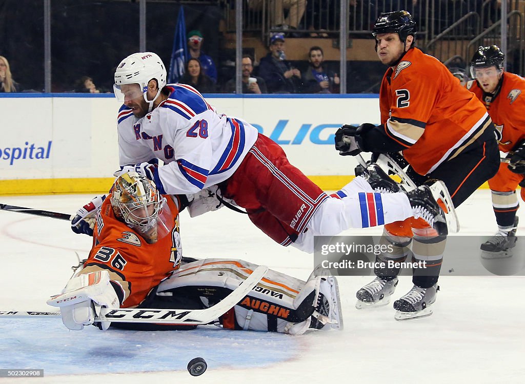 Anaheim Ducks v New York Rangers