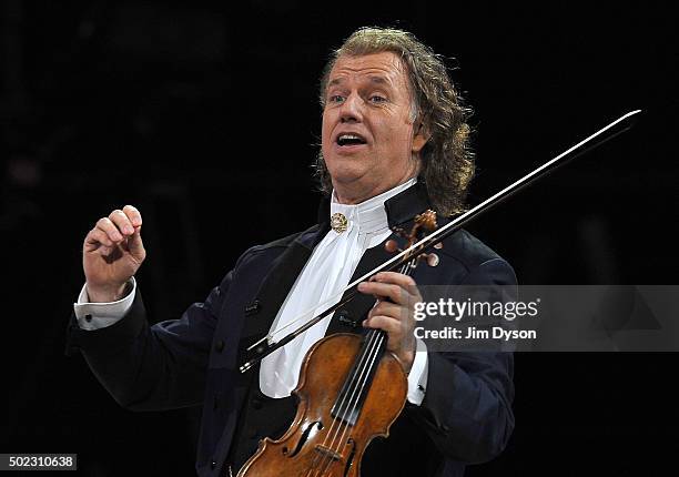 Andre Rieu England 2,667 Andre Rieu Photos & High Res Pictures - Getty Images