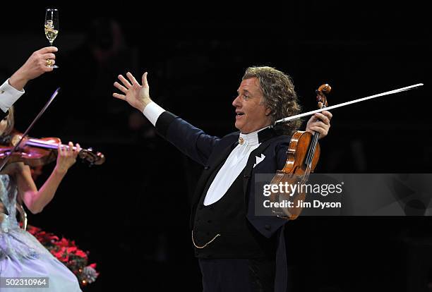 Andre Rieu England Andre Rieu Performs In London Photos and Premium High Res Pictures ...
