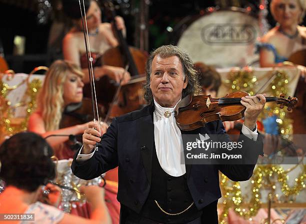 Andre Rieu England 105 Andre Rieu Performs In London Stock Photos, High-Res Pictures, and ...