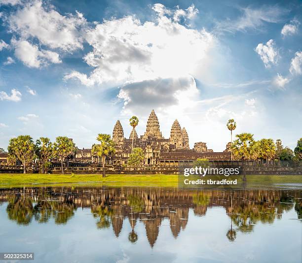 o templo de angkor wat, camboja - chinese temple imagens e fotografias de stock