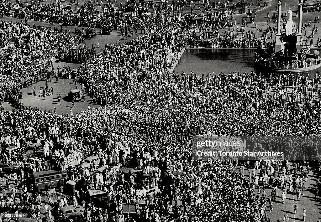 Five-mile route from Birla house to the Jumna banks was lined with people of every creed and every a