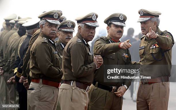 General Dk 13 Dk Ravi Stock Photos, High-Res Pictures, and Images - Getty Images