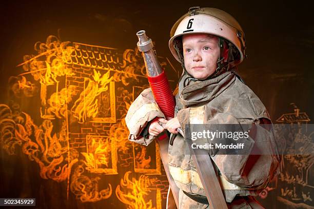 im fire - feuerwehrhelm stock-fotos und bilder