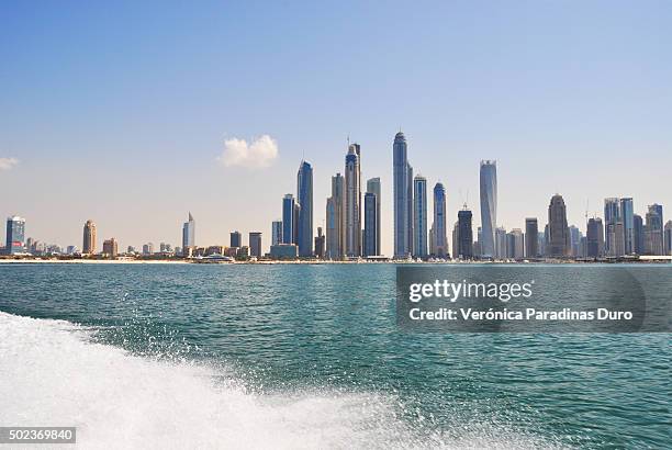 skyline of dubai - dubái 個照片及圖片檔