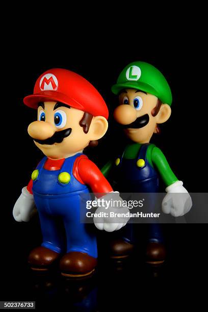 bonds of brotherhood - super mario stockfoto's en -beelden