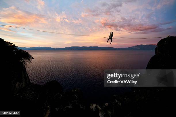 dado scatto - slackline foto e immagini stock