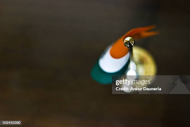 top angle view of table flag of india - hindu muslim unity stockfoto's en -beelden