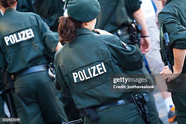 policewomen - nordrhein westfalen stock-fotos und bilder