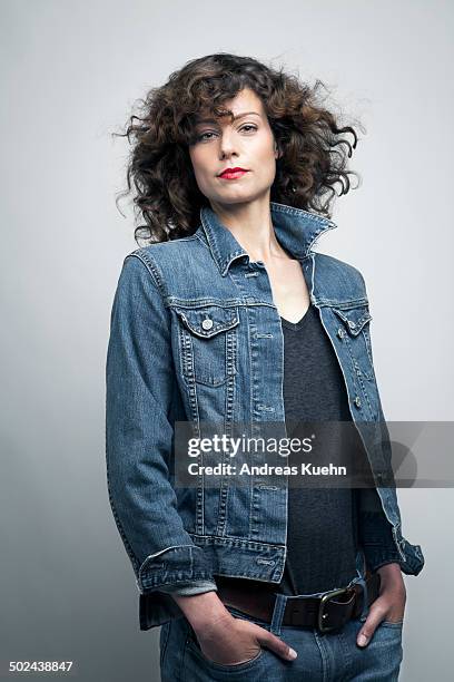 woman wearing a jeans jacket, portrait. - denim jacket foto e immagini stock