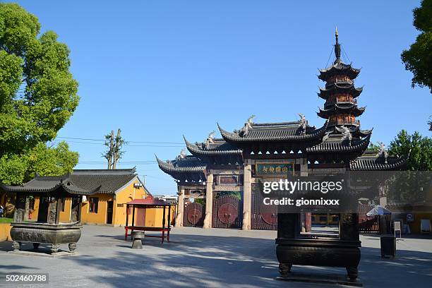 longhua temple, shanghai china - longhua temple stock pictures, royalty-free photos & images