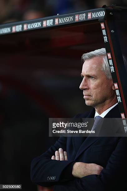 Alan Pardew, manager of Crystal Palace looks on during the Barclays Premier League match between A.F.C. Bournemouth and Crystal Palace at Vitality...