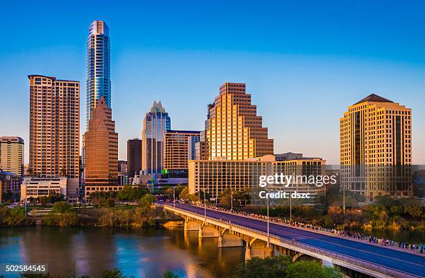 austin texas ciudad horizonte, del puente congress avenue, rascacielos, por la tarde - views of the u s capitol after obamacare repeal collapses fotografías e imágenes de stock