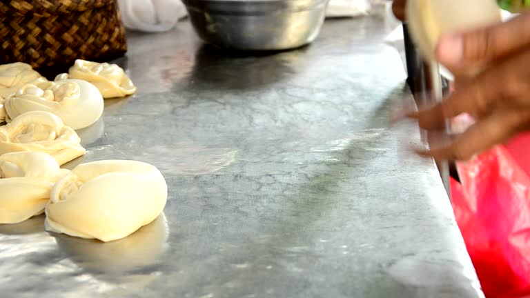 Food Walk Rotti Making 557 Roti Making Stock Videos, Footage, & 4K Video Clips - Getty Images