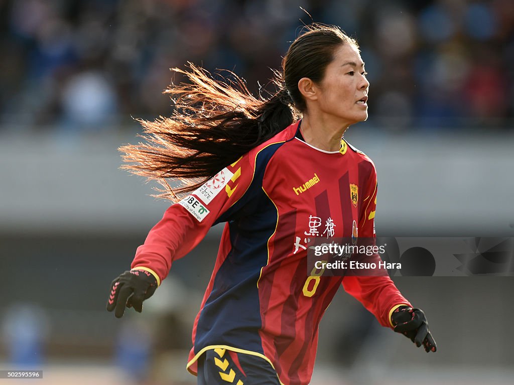 INAC Kobe Leonessa v Albirex Niigata Ladies - The 37th Empress's Cup All Japan Women's Championship Final