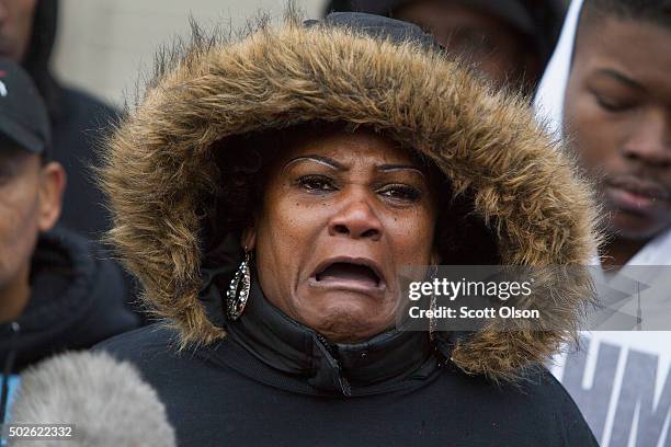 Jacqueline Walker speaks to the press about the death of her friend 55-year-old Bettie Jones on December 27, 2015 in Chicago, Illinois. Jones was...