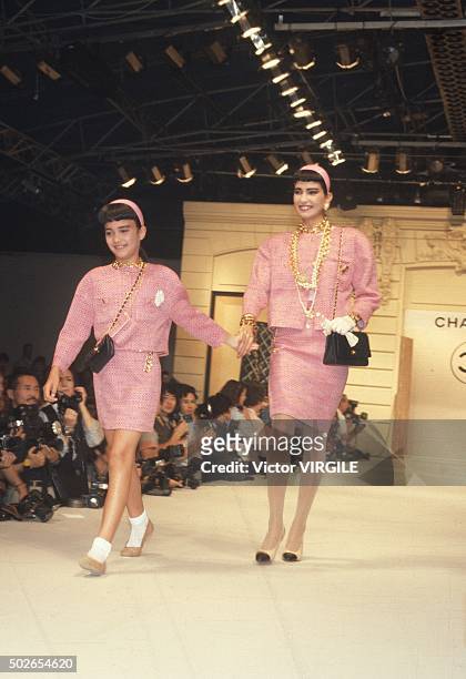 Chanel 1986 Pret A Porter Photos and Premium High Res Pictures - Getty ...