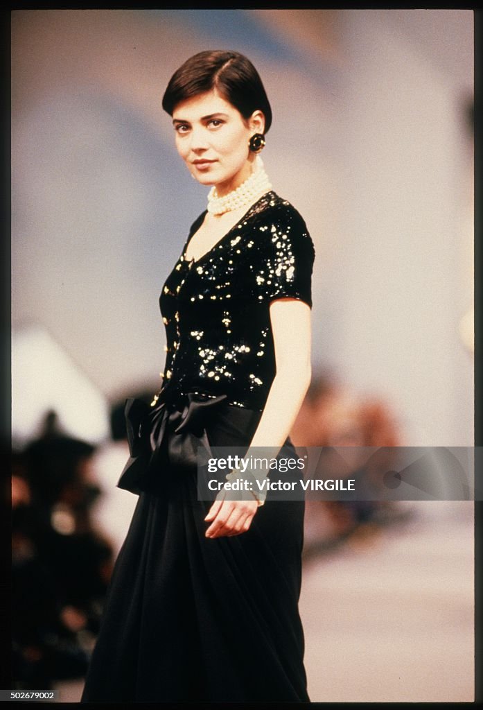 Chanel - Runway - Ready To Wear Spring/Summer 1989-1990