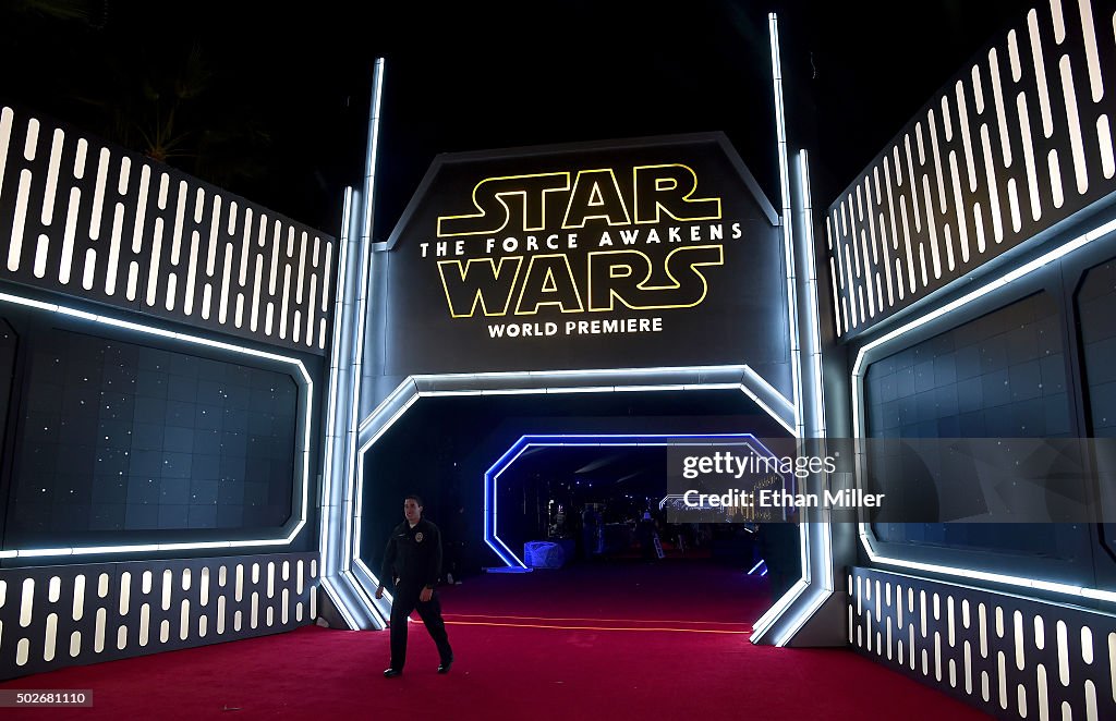 Premiere Of Walt Disney Pictures And Lucasfilm's "Star Wars: The Force Awakens" - Arrivals