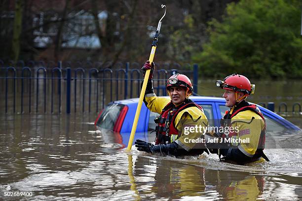 Flood Rescue Photos and Premium High Res Pictures - Getty Images