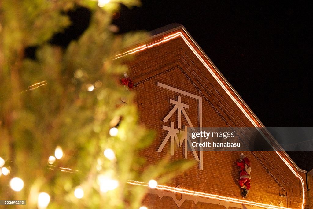 Climbing santa