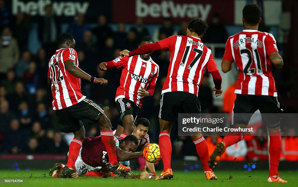 West Ham United v Southampton - Premier League