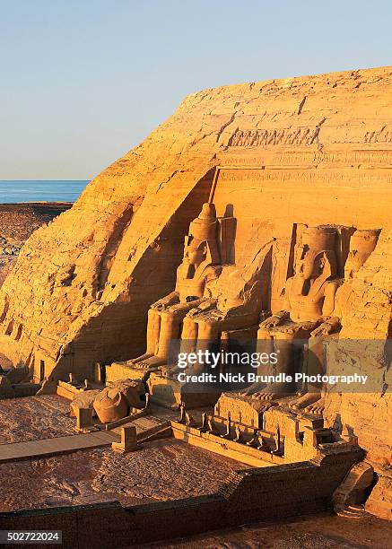 the statues of rameses ii, abu simbel, egypt - abu simbel stock pictures, royalty-free photos & images