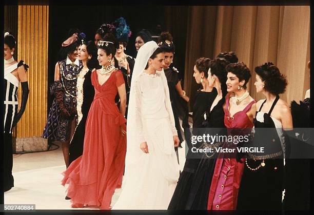 Ines de la Fressange walks the runway during the Chanel Haute Couture show as part of Paris Fashion Week Fall/Winter 1988-1989 in July, 1988 in...