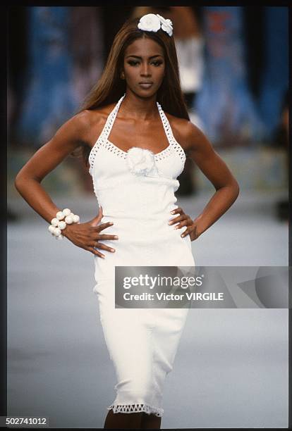 Naomi Campbell walks the runway during the Chanel Ready to Wear show as part of Paris Fashion Week Spring/Summer 1992-1993 in October, 1992 in Paris,...