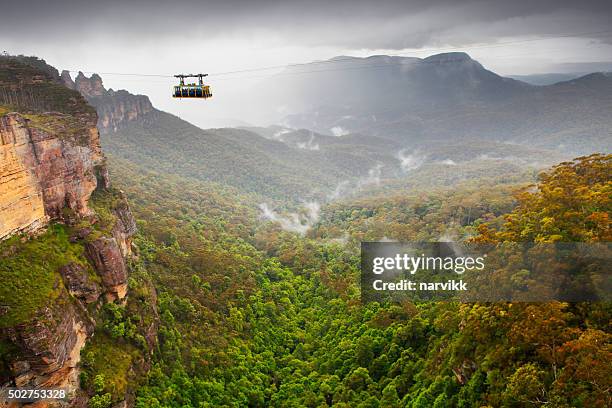 cable car in the blue mountains - blue mountain stock pictures, royalty-free photos & images