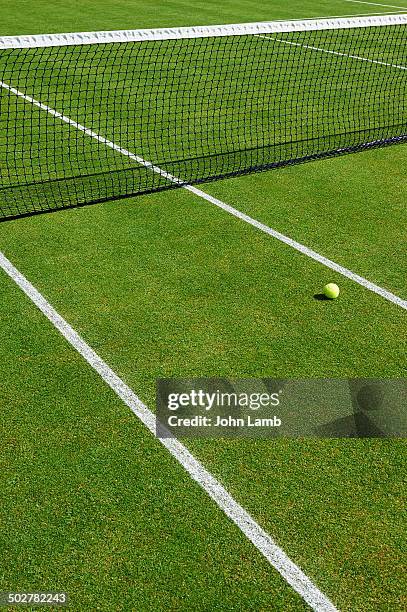 lawn tennis court - grass court stock-fotos und bilder