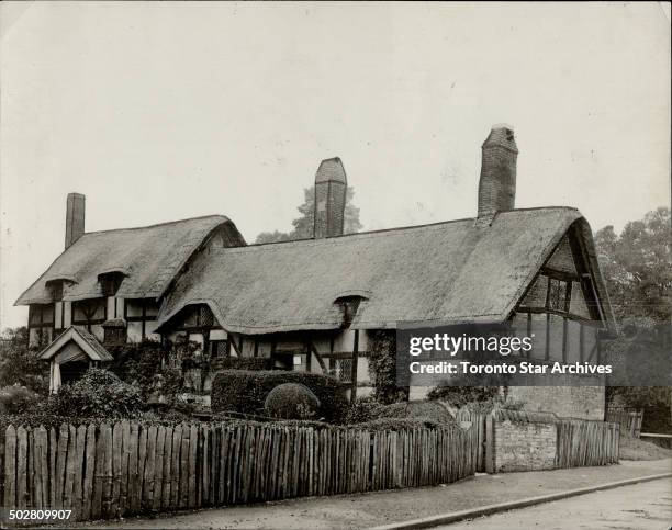 Anne Hathaway's Cottage stratford - on - Avon