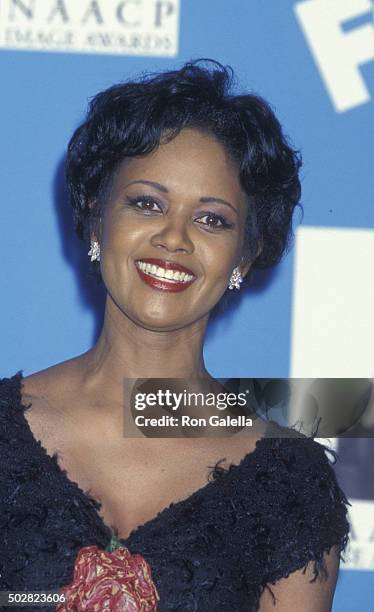 Tonya Lee Williams attends 33rd Annual NAACP Image Awards on February 22, 2002 at Universal Studios in Universal City, California.