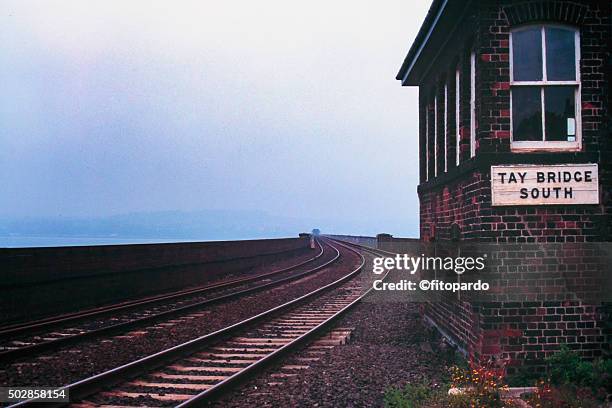 train bridge on newport-on-tay - isle of wight railways stock pictures, royalty-free photos & images